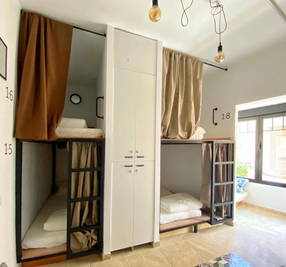 Hostel Numero Trece - Free Towels, Coffee & Tea, Remote Check-In (Adults Only) Alicante Luaran gambar